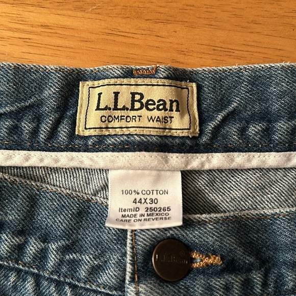 LL Bean men’s size 44x30 blue jeans comfort waist and 100% cotton - Picture 4 of 8